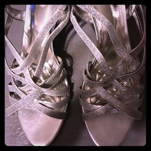 Glitter dress shoes, used for prom good condition